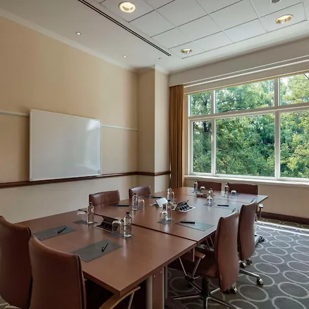 ホテル ヒルトン 5*