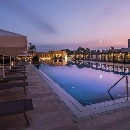 ヒルトン 5* アダナ