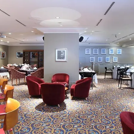 ヒルトン ホテル 5*